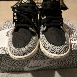 Nike one low tops, black gray elephant print